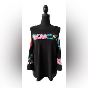 Pretty Woman: Black and Pink Cold Shoulder 3/4 Super Flare Sleeve Blouse